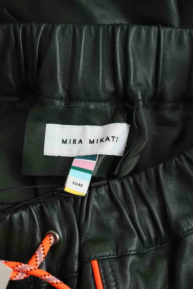 Droit Mira Mikati  Vert