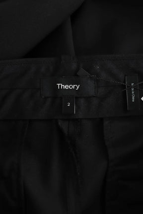 Droit Theory  Noir