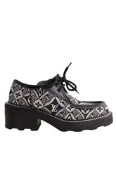 Chaussures à lacets Louis Vuitton Derbies en toile beaubourg Noir en Cuir, taille 39 - Seconde Main