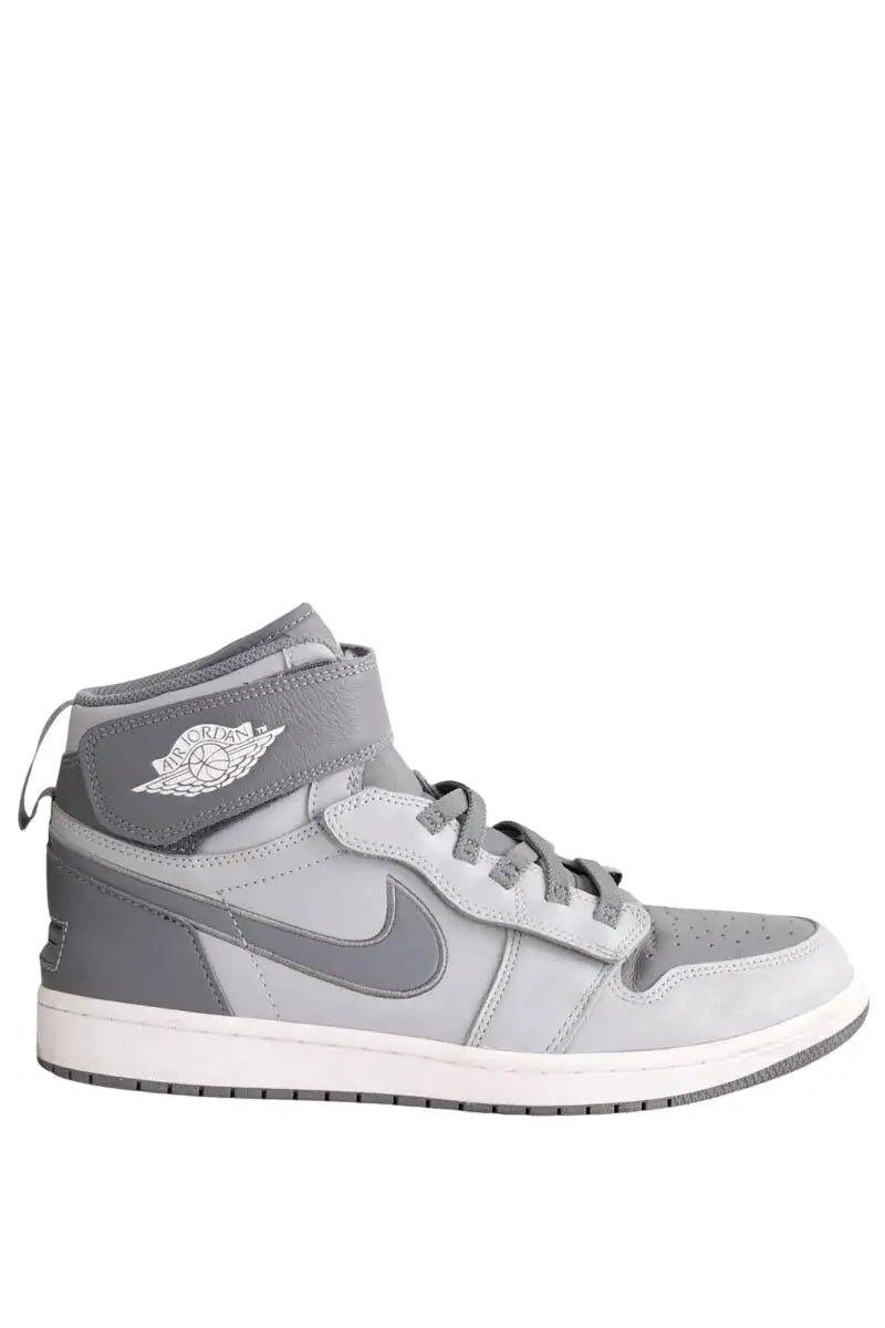 Baskets hautes Air Jordan Nike Argent en Cuir, taille 44 - Seconde Main