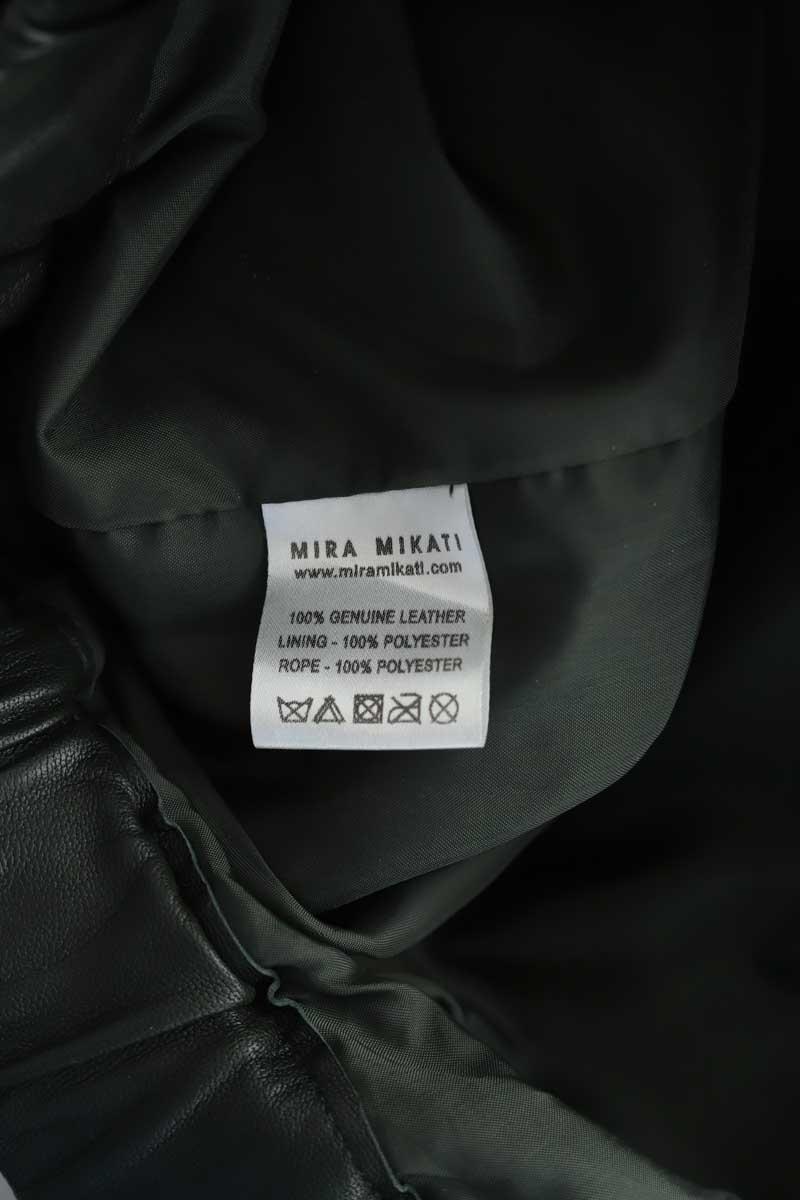 Droit Mira Mikati  Vert