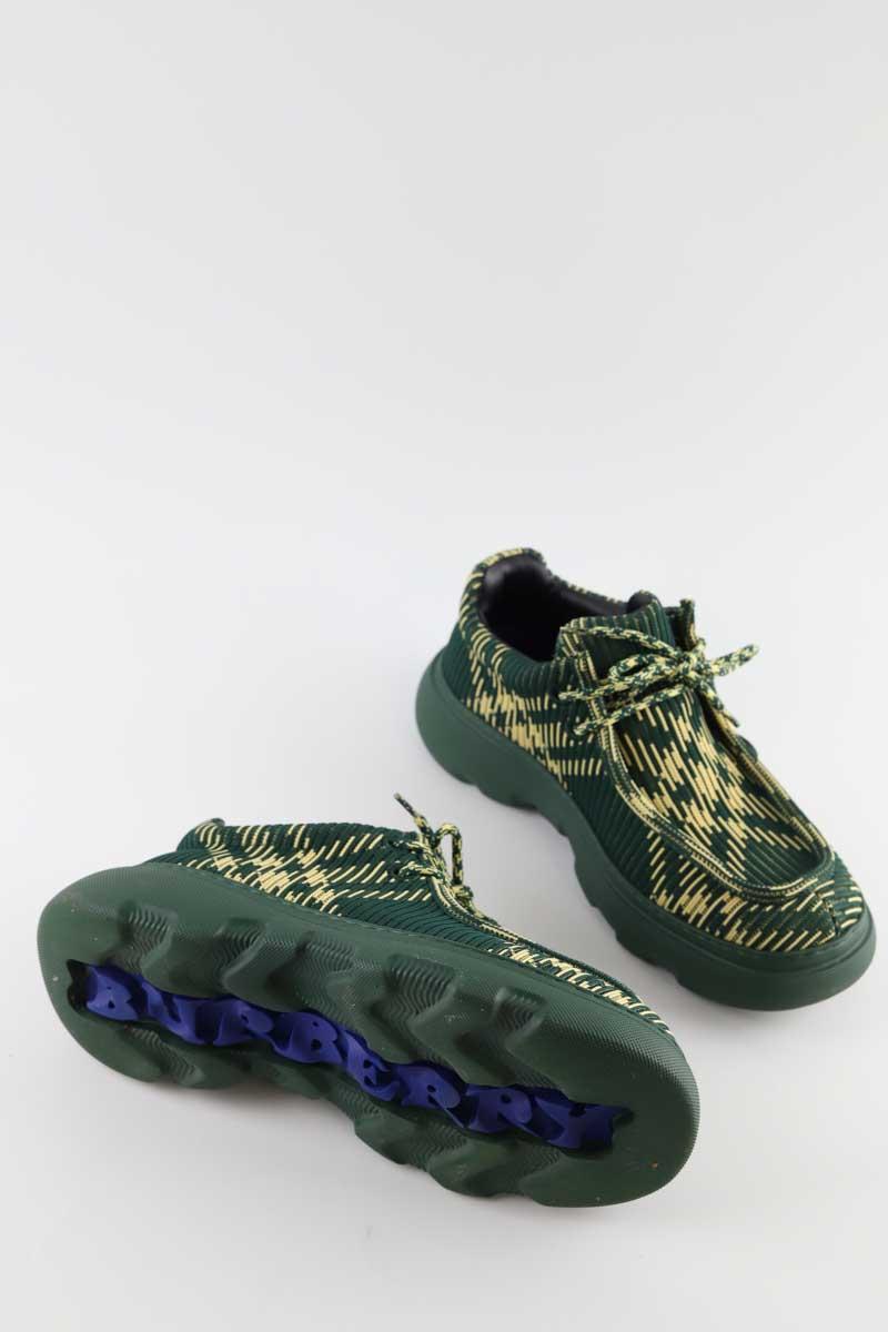 Chaussures à lacets Burberry  Vert