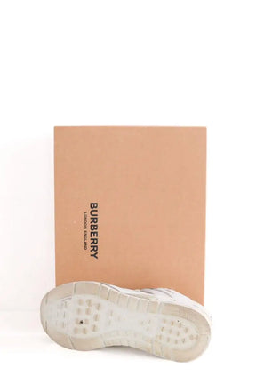 Baskets basses Burberry Blanc en Tissu