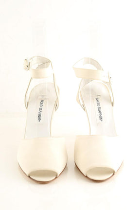 Talons Manolo Blahnik  Ecru