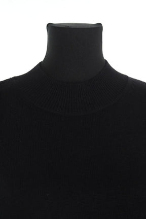 Pulls Closed  Noir