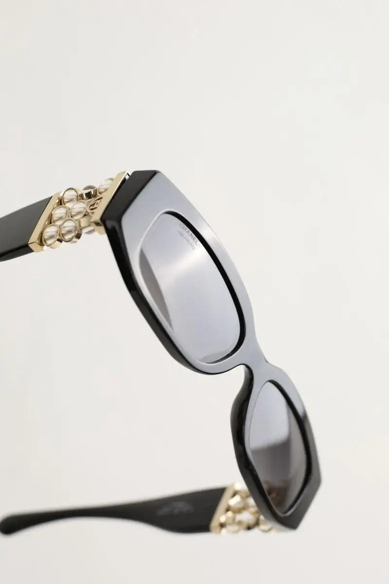 Lunettes de soleil Chanel Noir en Plastique