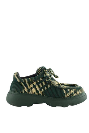 Chaussures à lacets Burberry  Vert