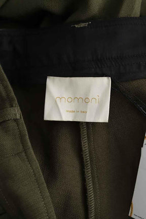 Droit Momoni  Kaki