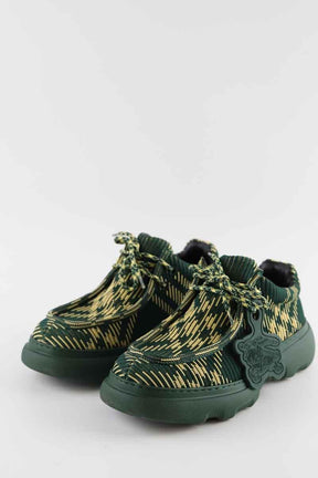 Chaussures à lacets Burberry  Vert