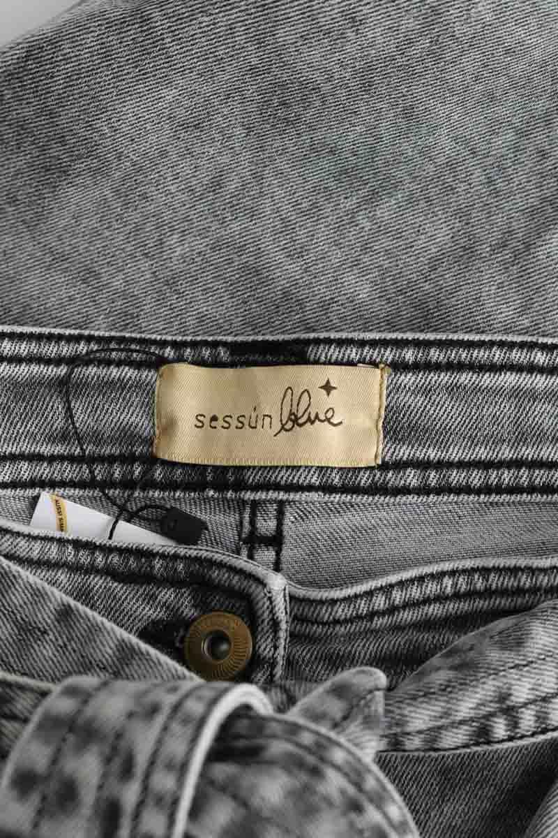 Autres Sessun  Gris