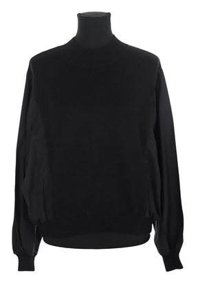Pulls Closed  Noir