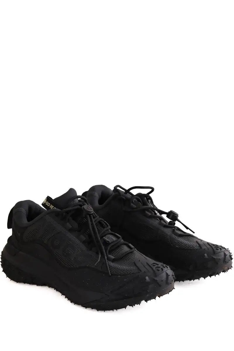 Baskets basses Nike Noir en Tissu