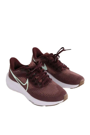 Baskets Nike Bordeaux en Tissu