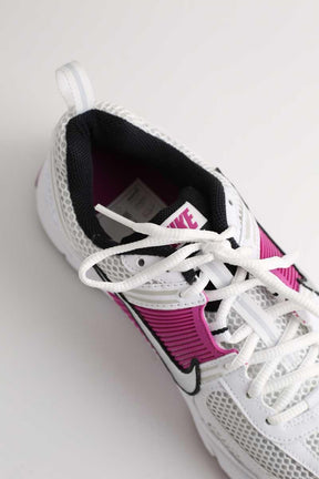 Baskets Nike  Blanc