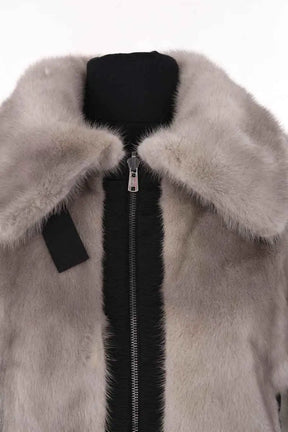 Manteau Yves Saint Laurent Gris en Fourrure