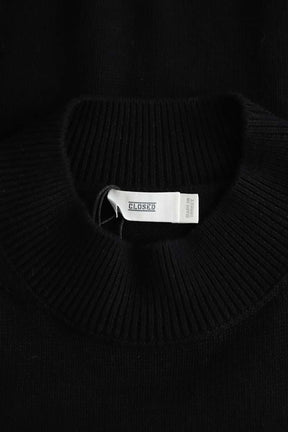 Pulls Closed  Noir