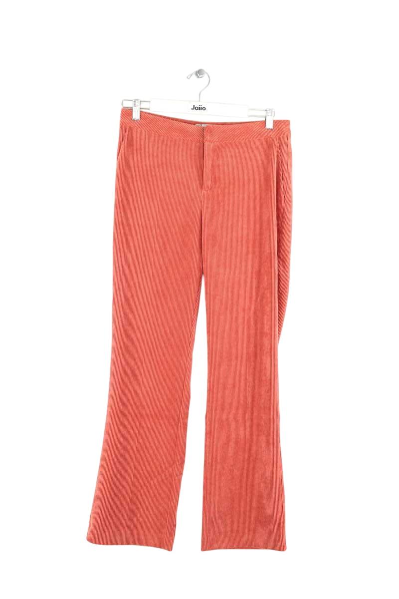 Large Mkt Studio  Orange