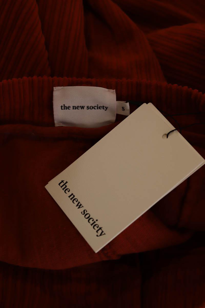 Droit The New Society  Rouge