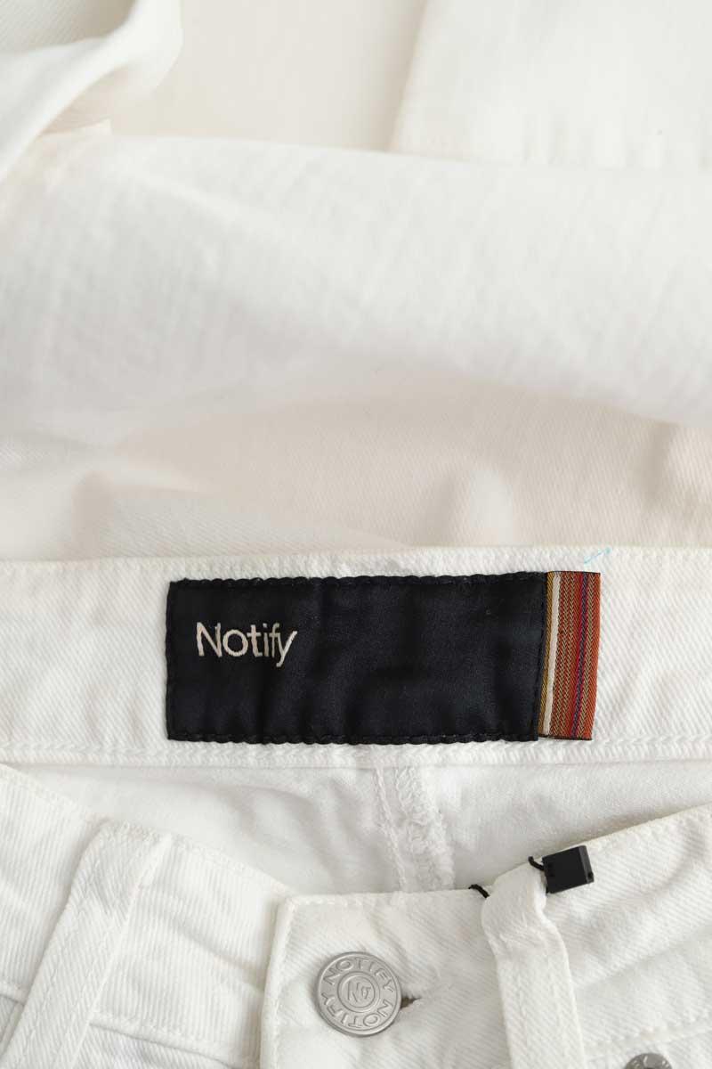 Droit Notify  Blanc