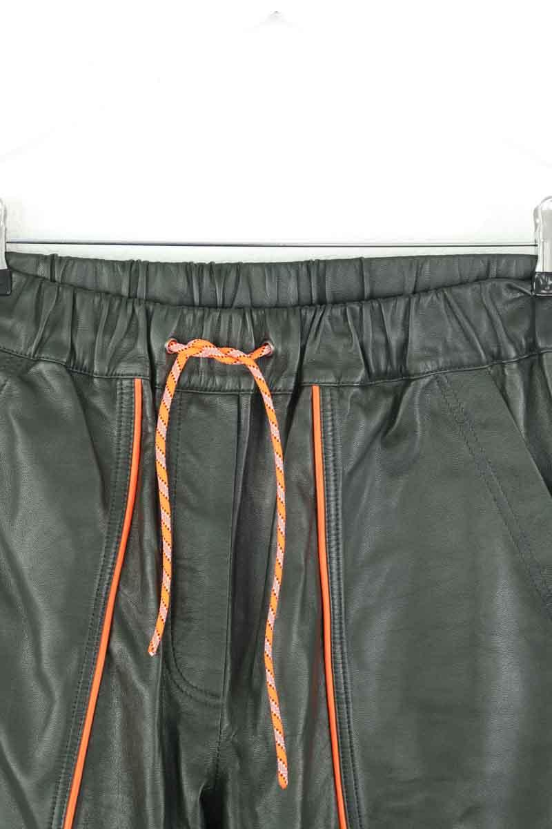 Droit Mira Mikati  Vert