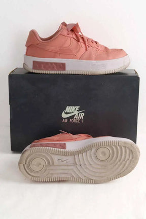 Baskets Nike Rose en Cuir