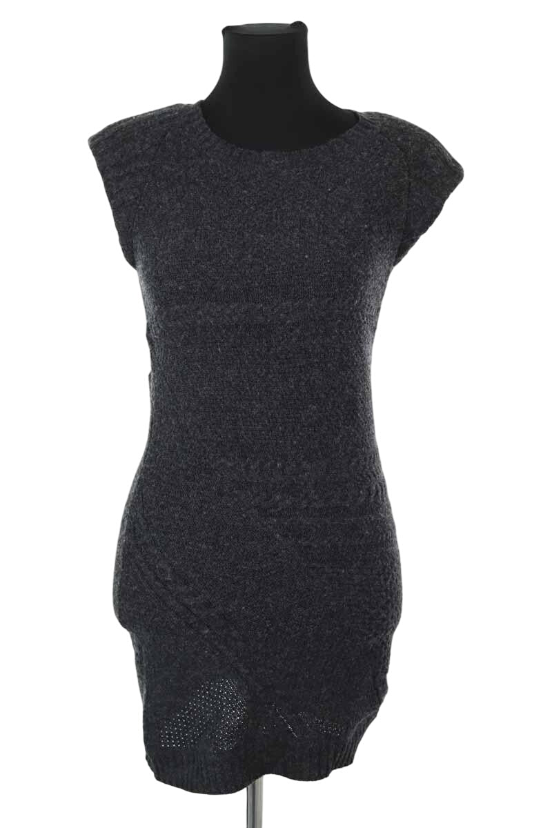 Robe Theory  Anthracite