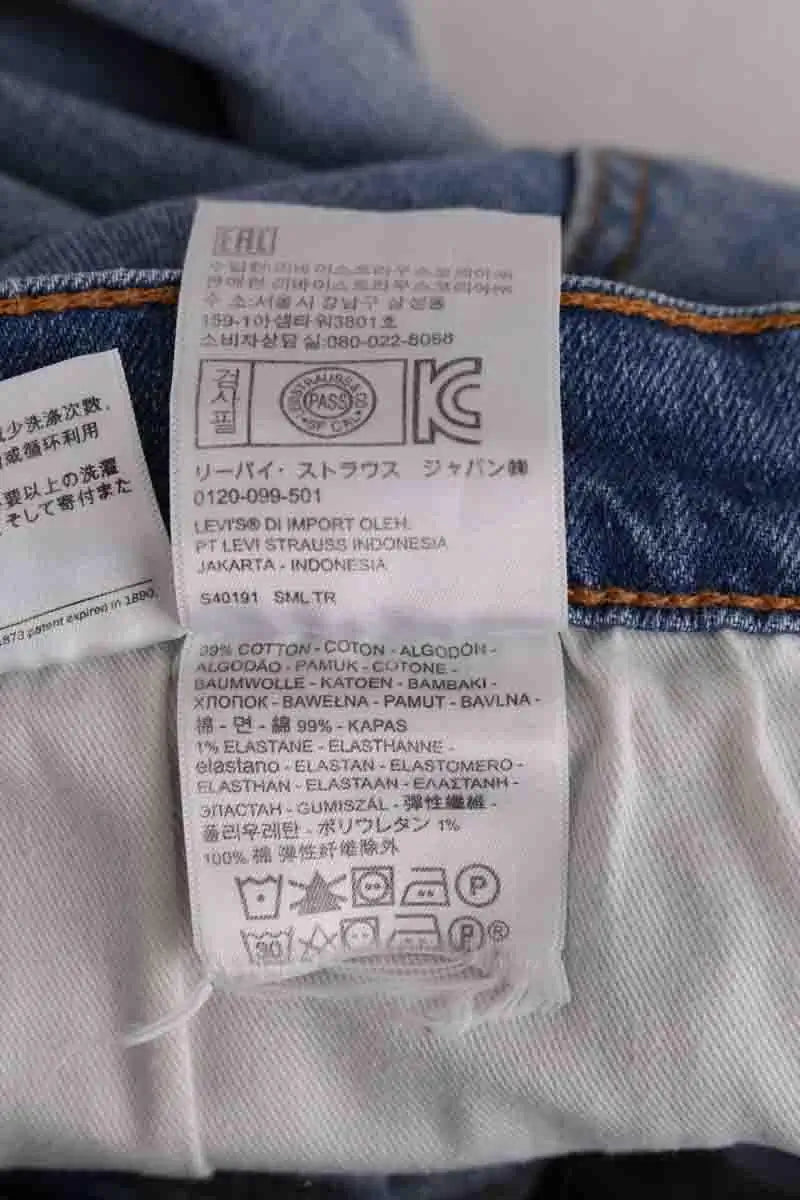 Jean droit Levi's 510 Bleu en Coton