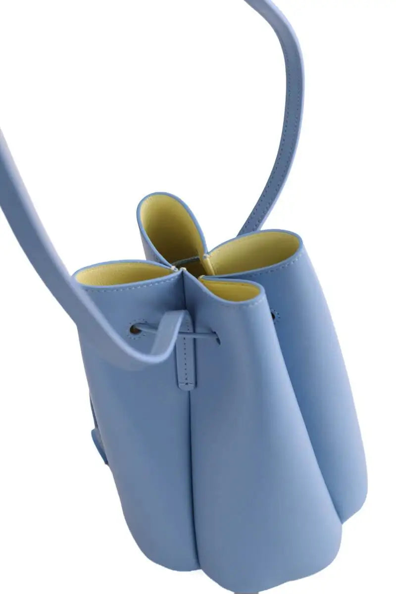 Mini sac Dior Mini sac seau Petit Trèfle  Bleu en Cuir