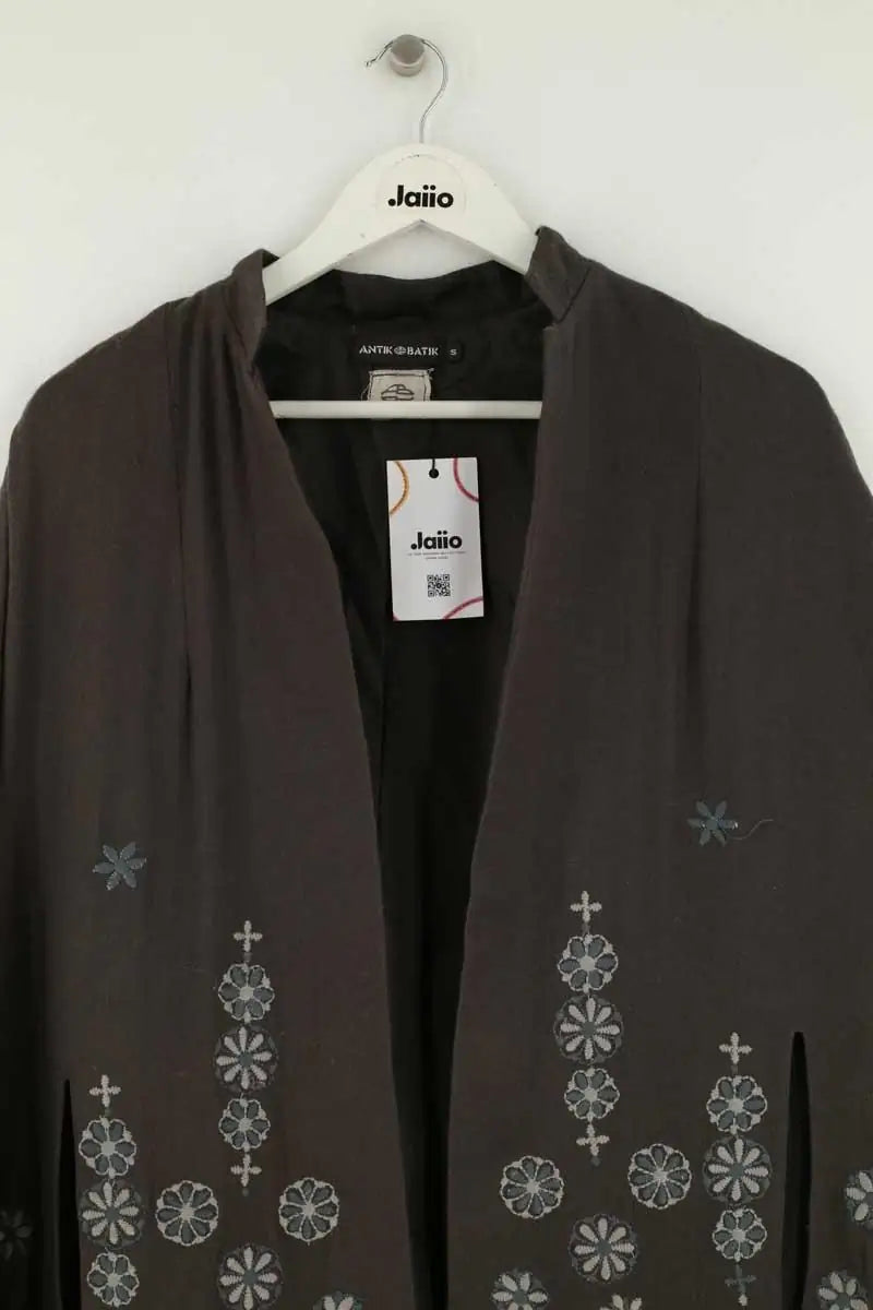 Cape Antik Batik Gris en Synthétique