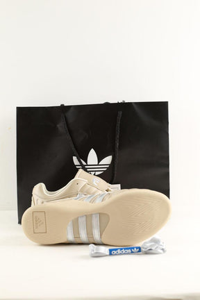 Baskets Adidas Other Beige