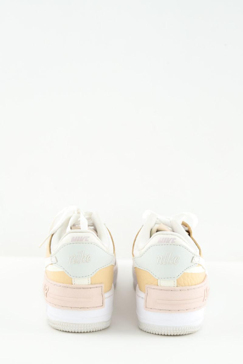 Baskets Nike  Blanc