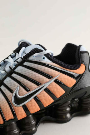 Baskets Nike SHOX Orange