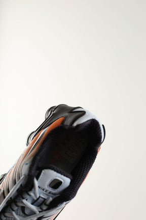 Baskets Nike SHOX Orange