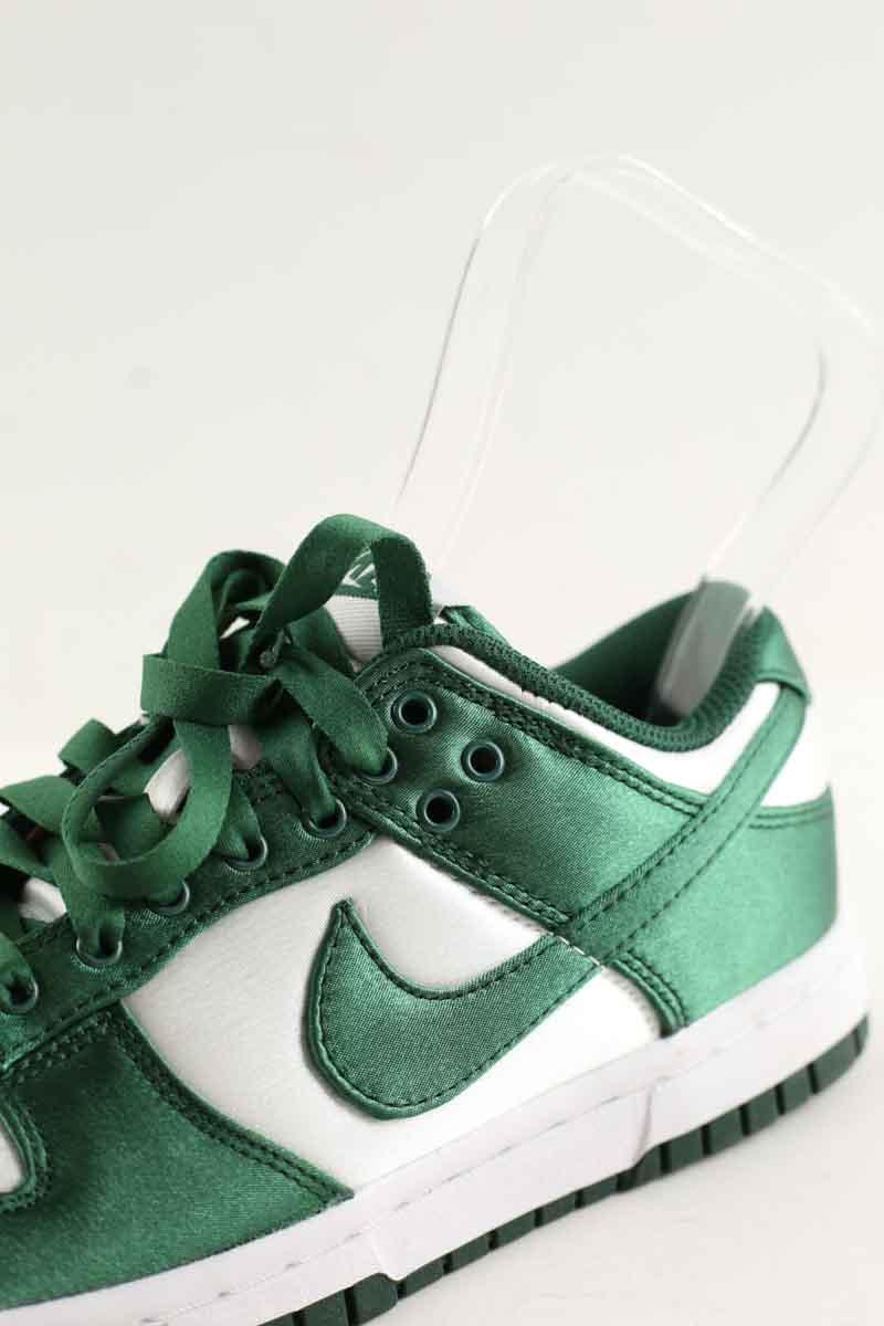 Baskets Nike SB Dunk Low Vert