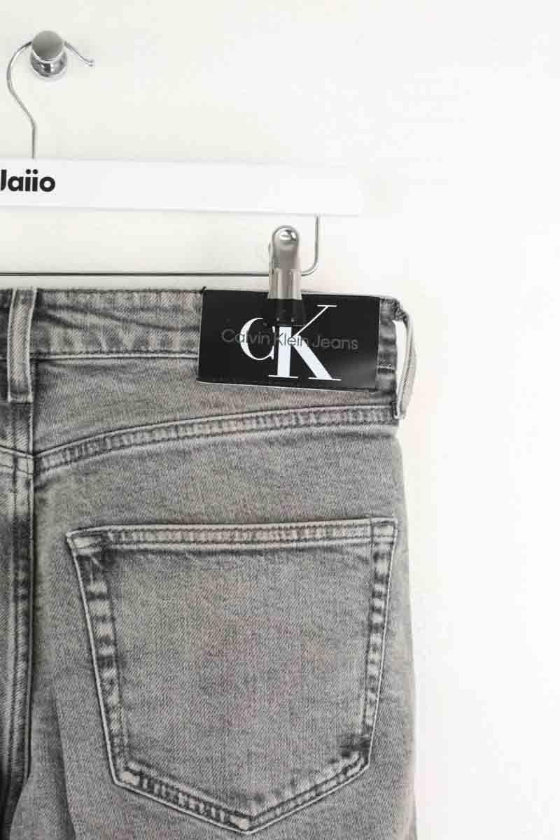 Jean droit Calvin Klein  Gris