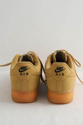 Baskets Nike  Beige