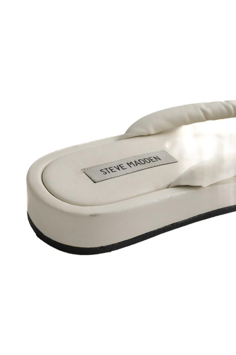 Tongs Steve Madden  Ecru