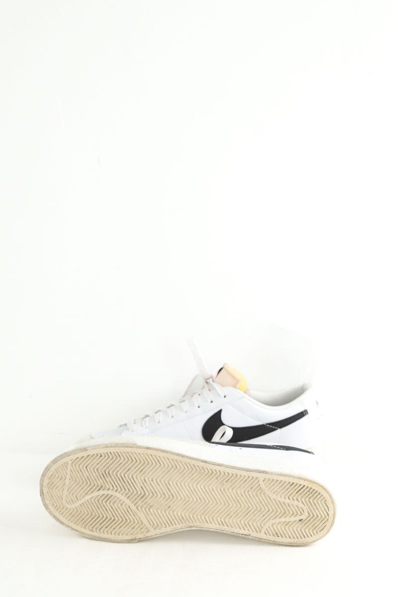 Baskets Nike  Blanc