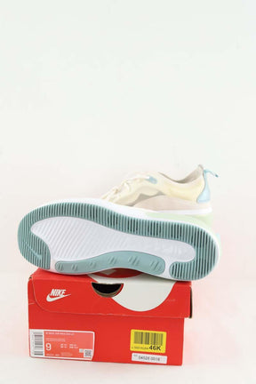 Baskets Nike  Blanc