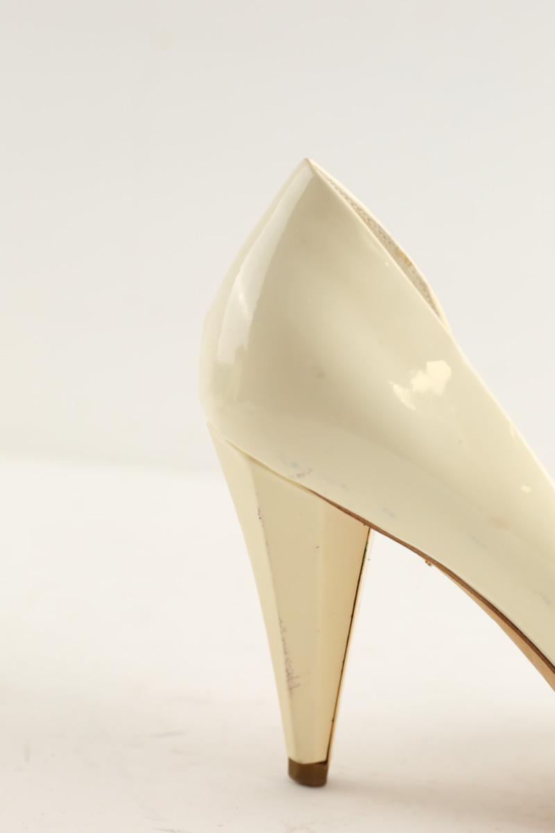 Talons Chanel  Ecru