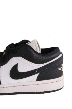 Baskets Nike Noir en Cuir