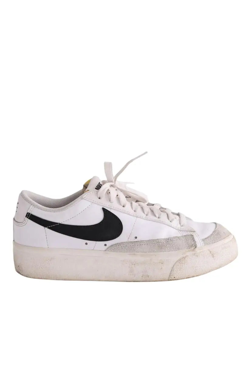 Baskets Nike Blazer Blanc en Cuir, taille 40 - Seconde Main