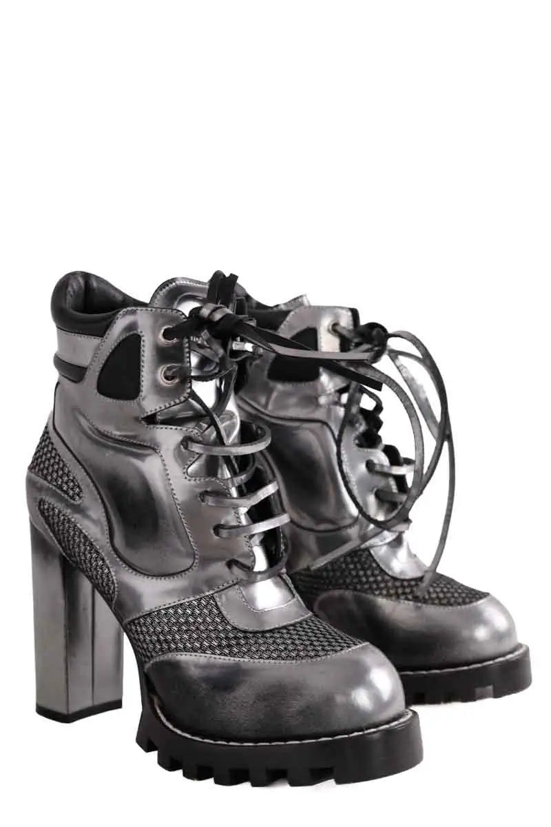 Boots à lacets Louis Vuitton Argent en Cuir