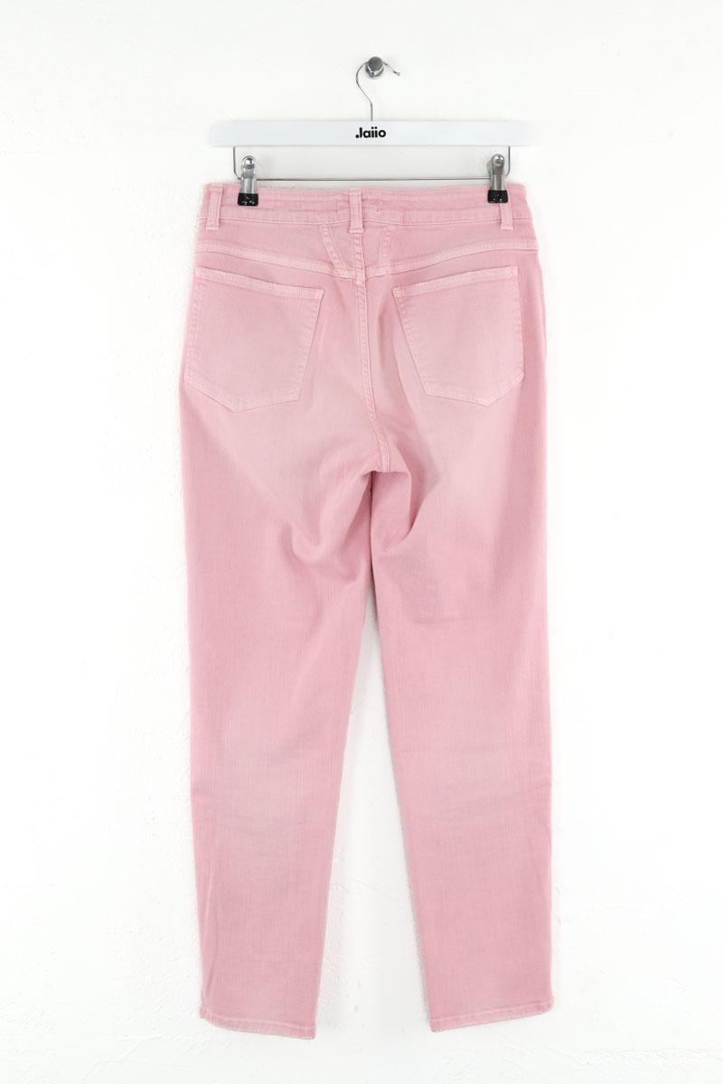 Slim Closed  Rose