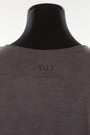 T-shirts Yuj  Gris