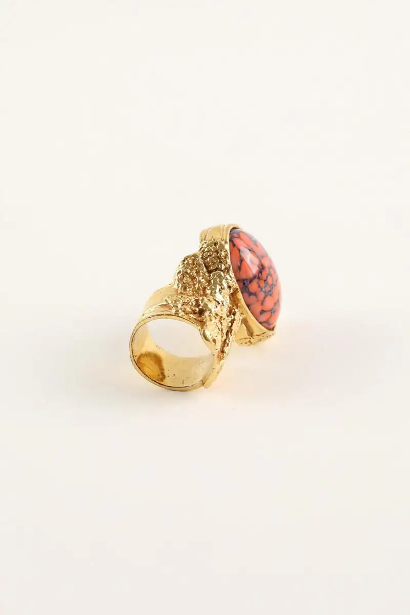 Bague Yves Saint Laurent Doré en Métal