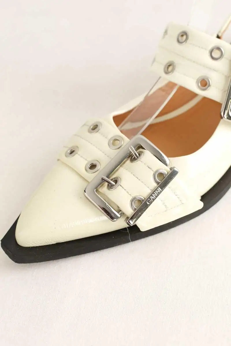 Ballerines Ganni Ecru en Cuir verni