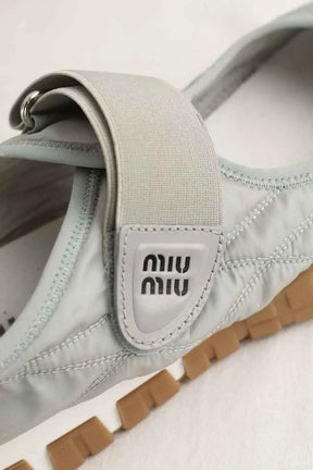 Ballerines Miu Miu Gris en Tissu