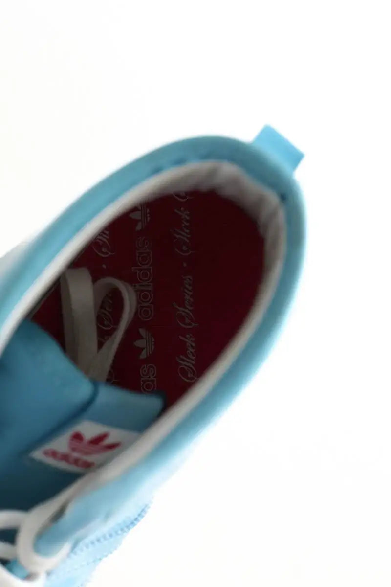 Baskets Adidas Bleu en Cuir verni