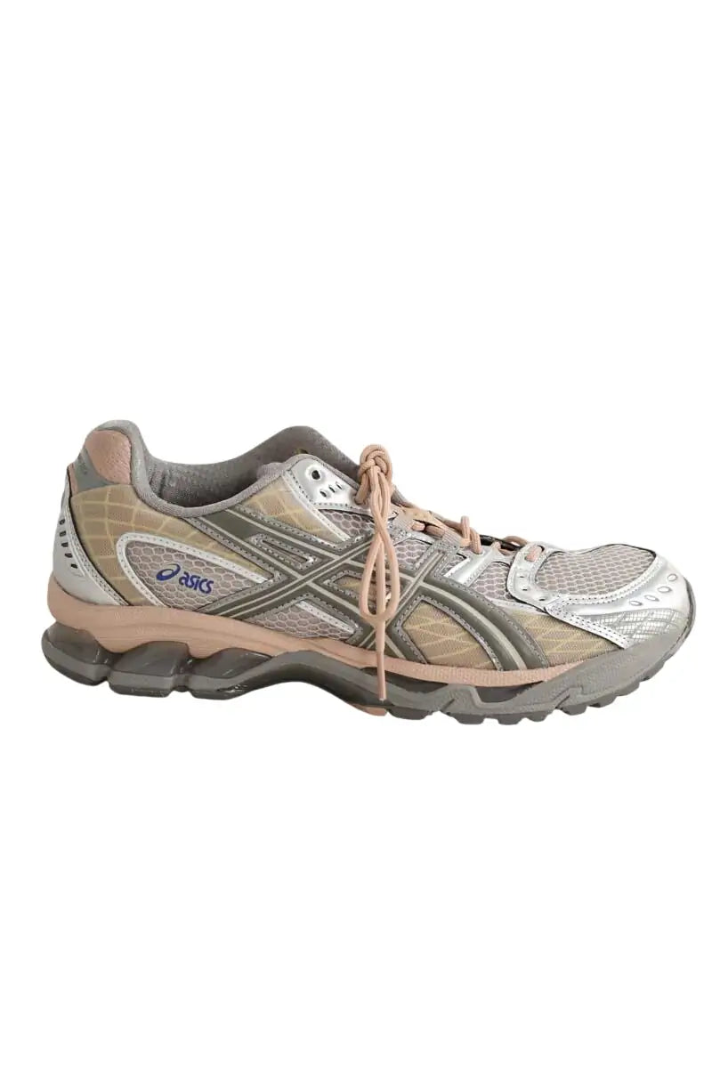 Baskets Asics Gris en Cuir, taille 42 - Seconde Main